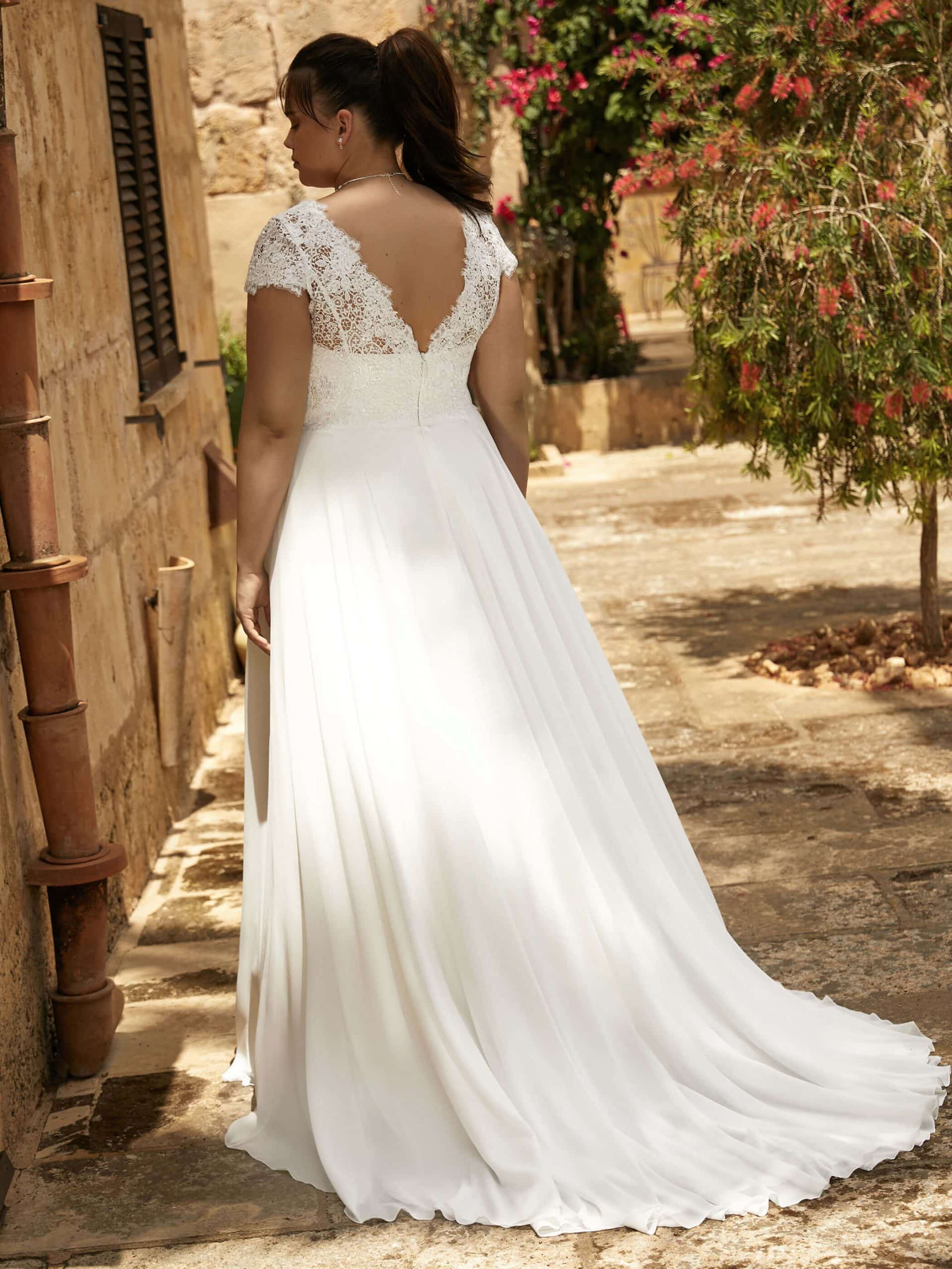 Bianco-Evento-bridal-dress-PAULA-plus-2-scaled