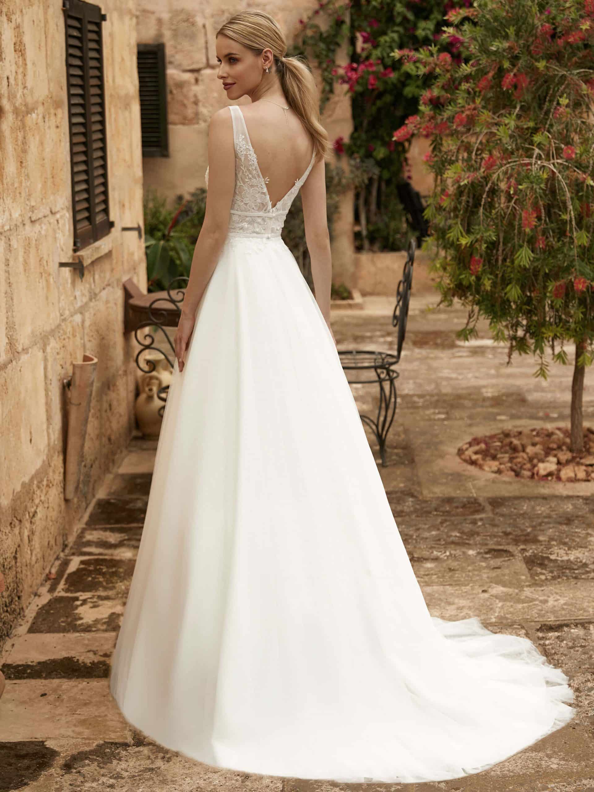 Bianco-Evento-bridal-dress-TAYLOR-2-scaled