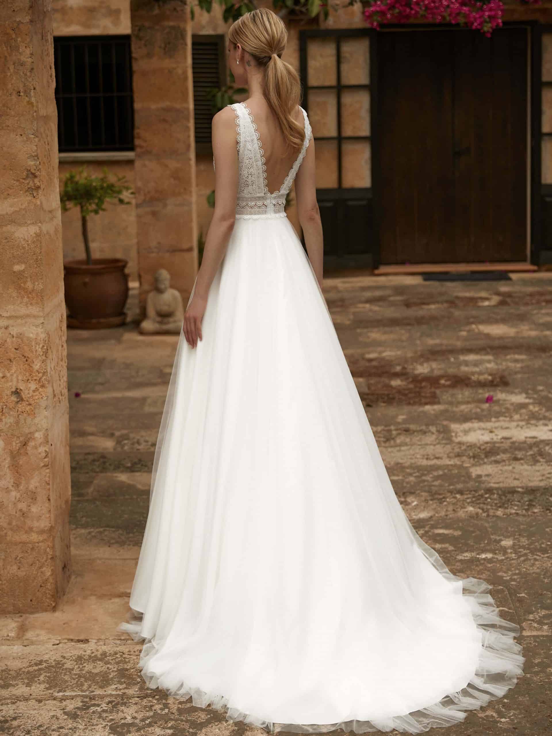 Bianco-Evento-bridal-dress-TRISH-2-scaled