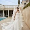 brautmoden-walter_casablanca-bridal-2023-2450V_Alessia_1front-veil2