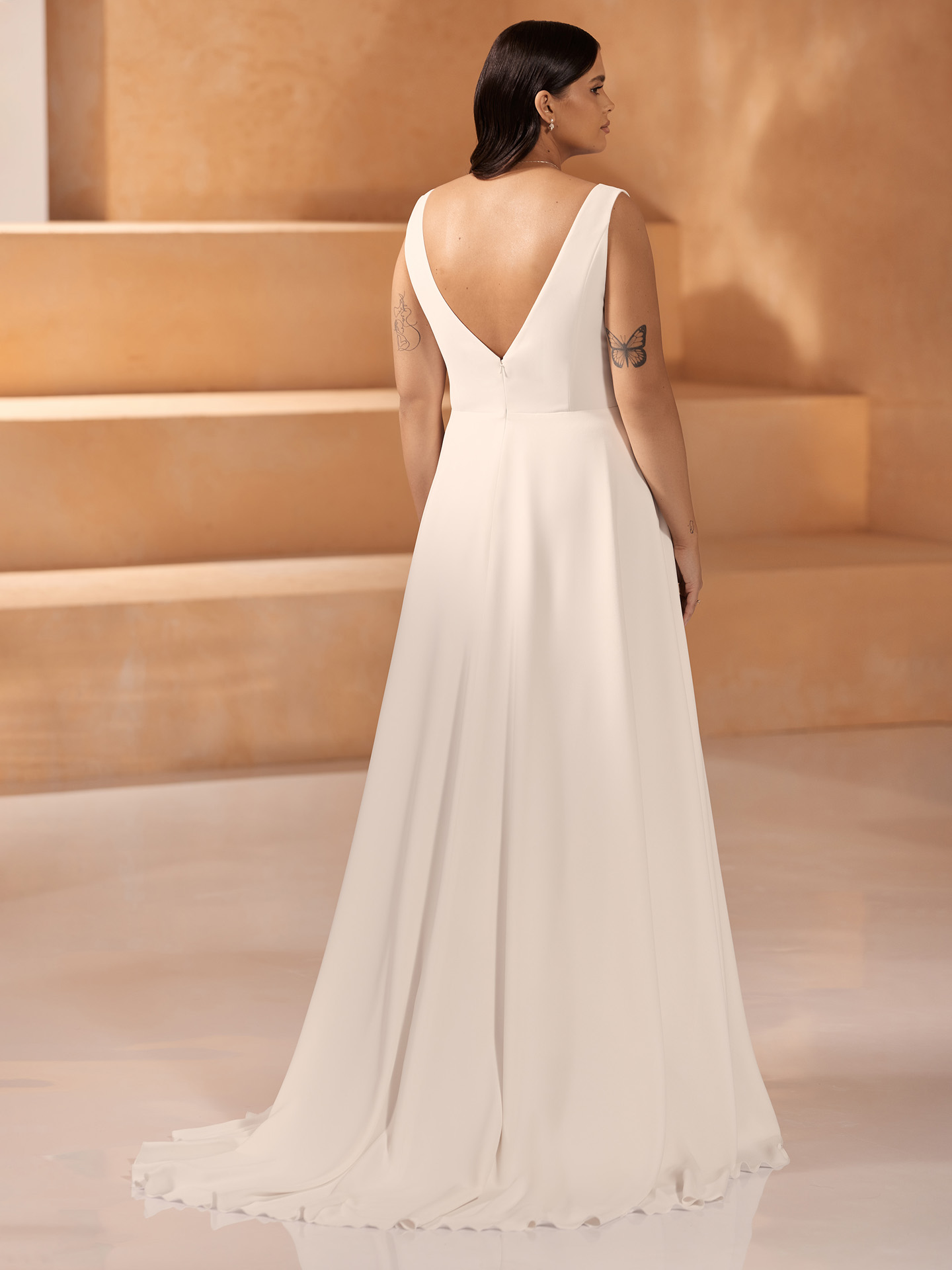 Bianco-Evento-bridal-dress-GOBI-plus-2