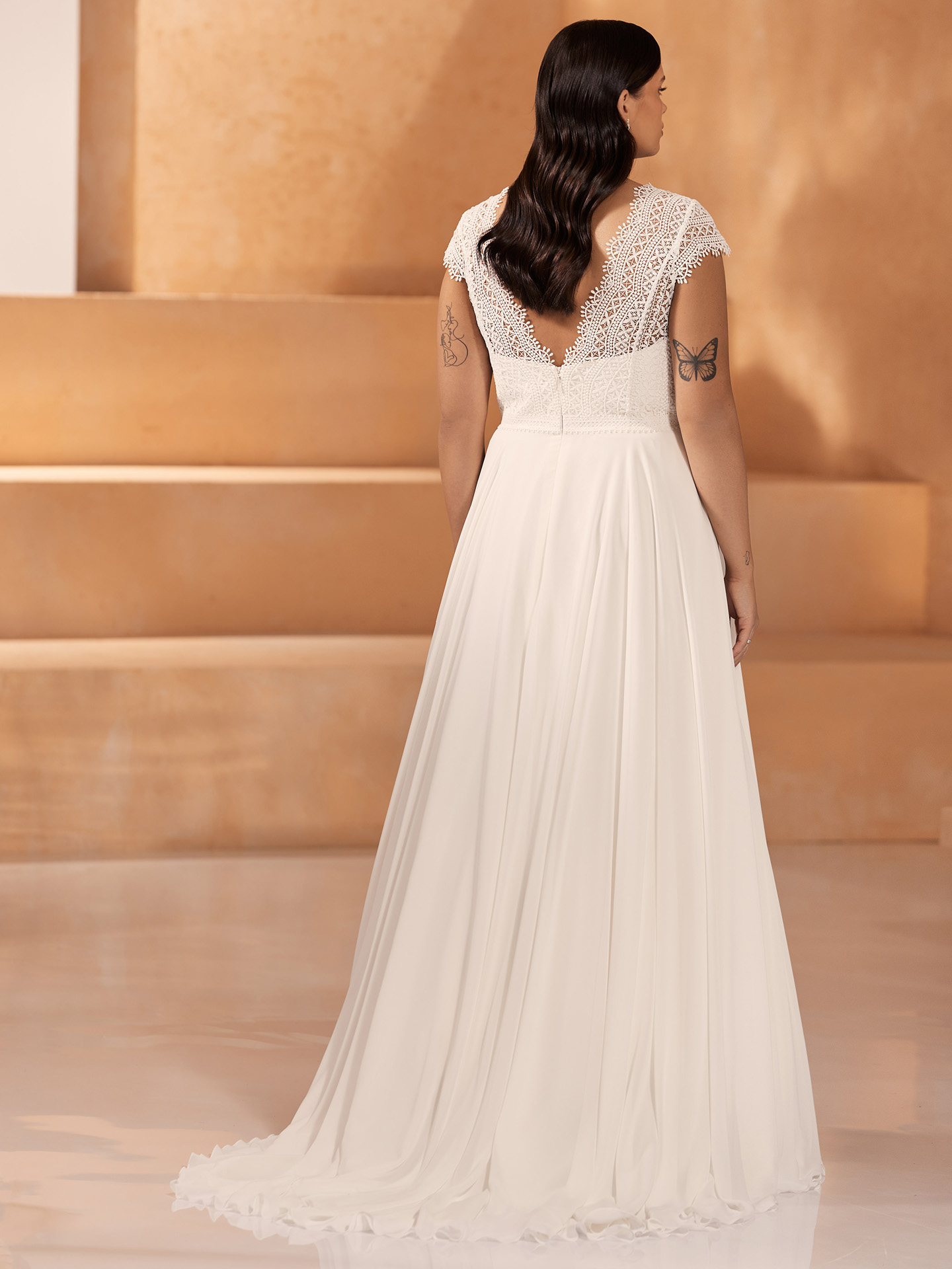 Bianco-Evento-bridal-dress-KSENA-plus-2