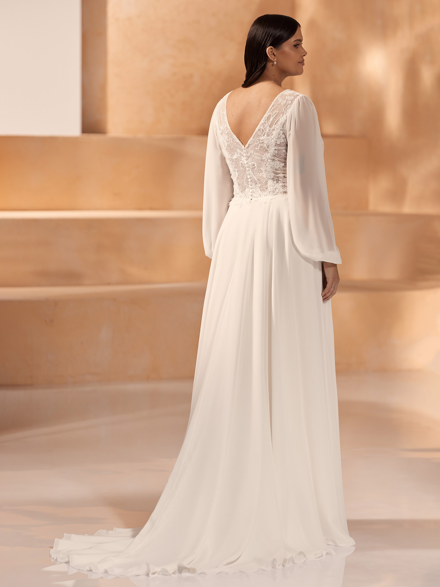 Bianco-Evento-bridal-dress-RAMONA-plus-2